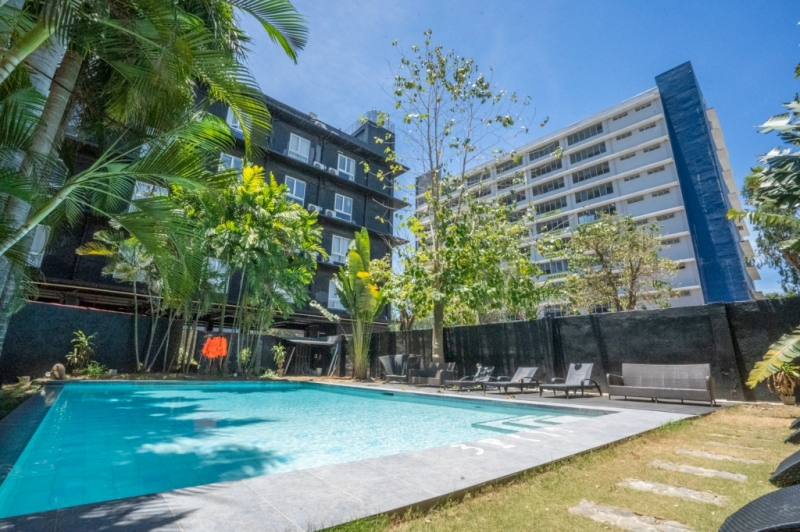 フィリピン留学 Cebu21 - CELLA Premium Campus-Swimming Pool-3